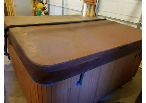 Hot Tub / Spa             (  will trade  for lawnmower or side by side )